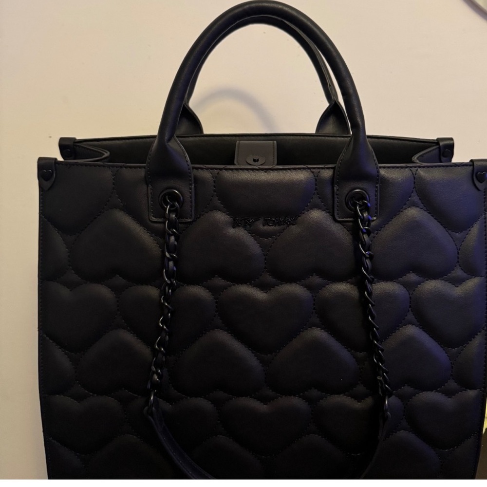 Black Heart-Patterned Tote Bag